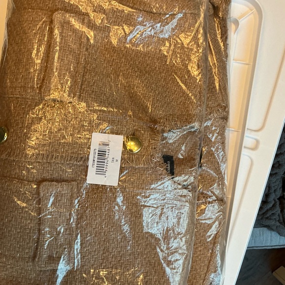 Express Women’s Tan Tweed Cropped Jacket – Gold Button – Multiple Sizes – NWT - Picture 8 of 13